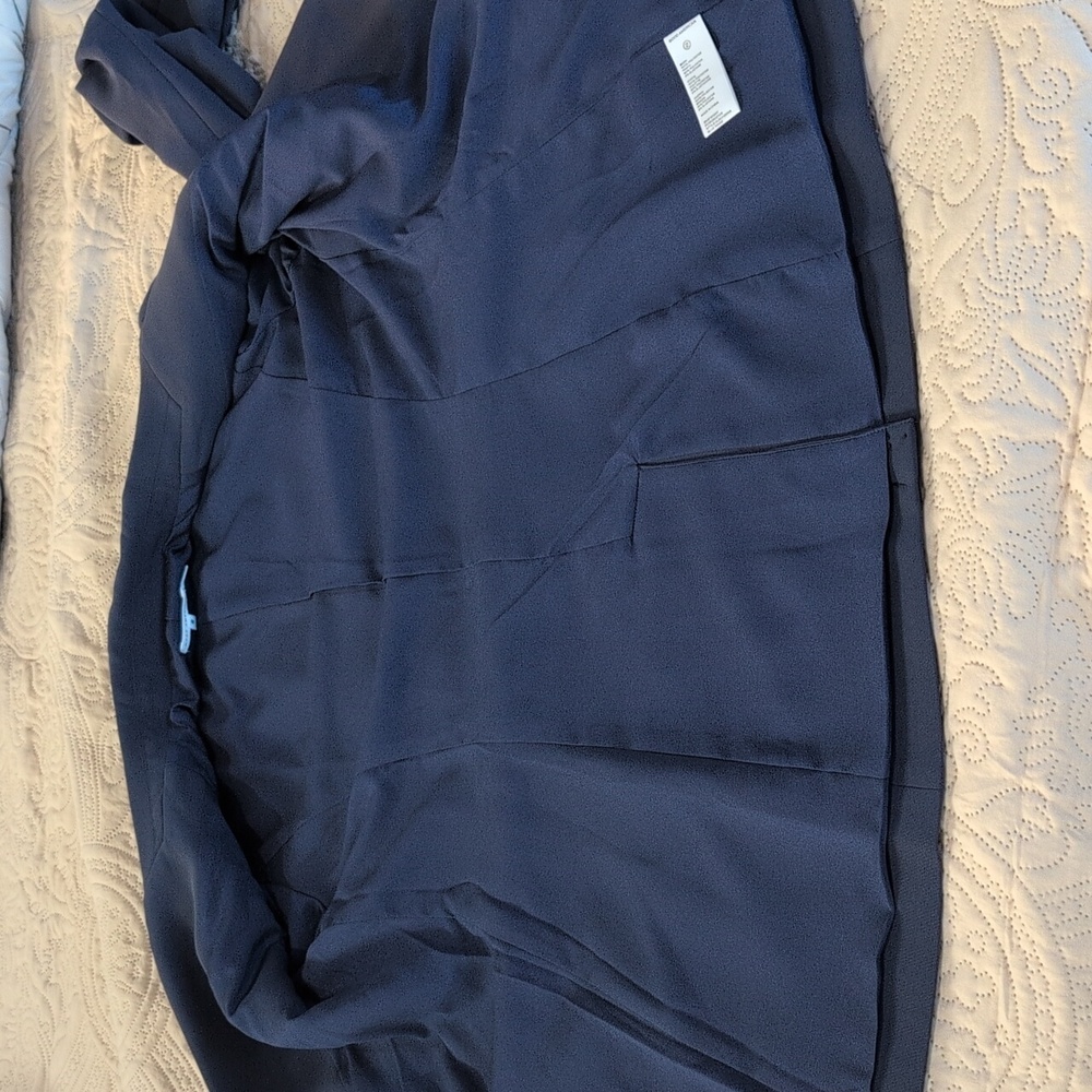 Good American Belted Blazer Navy 2 - Picture 8 of 8